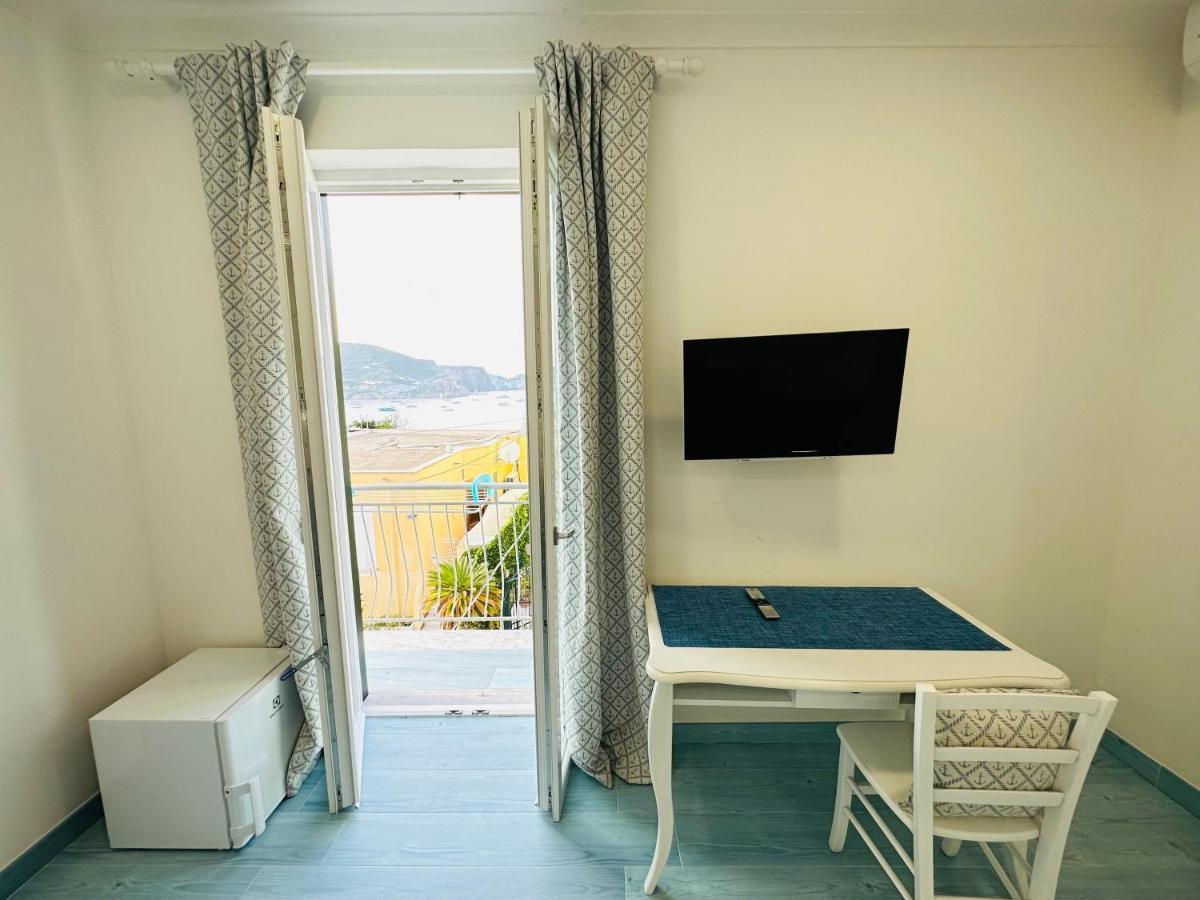 Sky Ponza - Immobilevante Luaran gambar