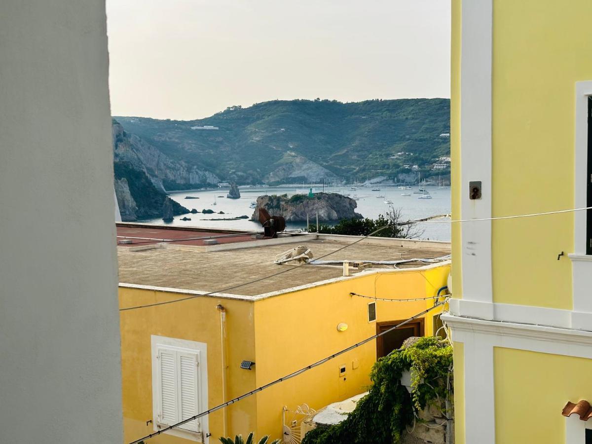 Sky Ponza - Immobilevante Luaran gambar