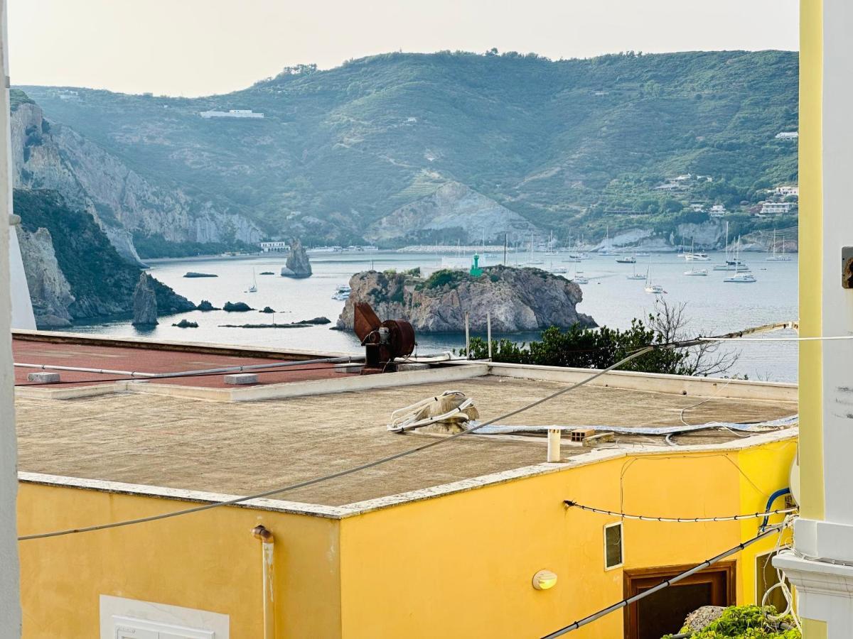Sky Ponza - Immobilevante Luaran gambar